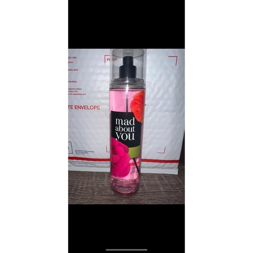 Bath and Body Works Signature Collection‎ Mad About You body mist spray